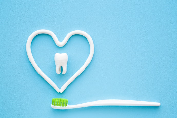 Seja para Crianças Pequenas ou Grandinhas, Escolha uma Pasta de Dente Infantil com Flúor