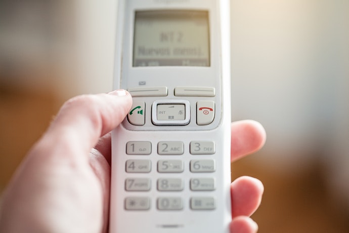 Agenda, Viva-Voz e Mais! Verifique os Recursos que o Telefone Disponibiliza