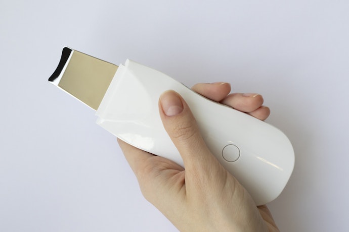 Para Maior Segurança, Opte por Aparelho Peeling Ultrassônico Portátil com Registro na ANVISA