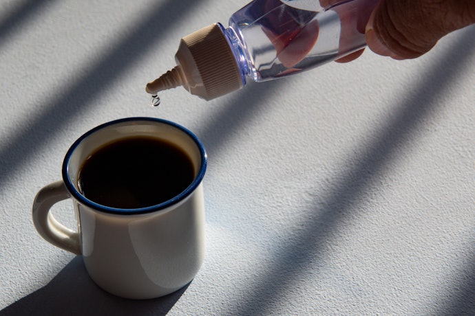 Para Usar em Bebidas e Ter Diluição Mais Rápida, Opte por Adoçantes Líquidos