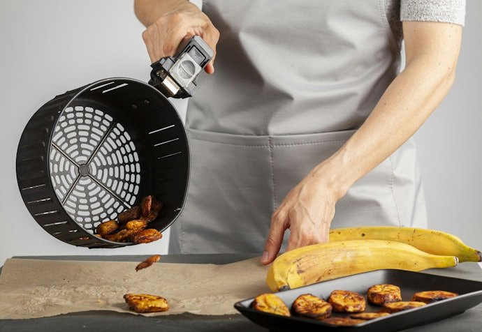 Para Deixar a Limpeza Mais Simples, Escolha uma Air Fryer com Cesto Antiaderente