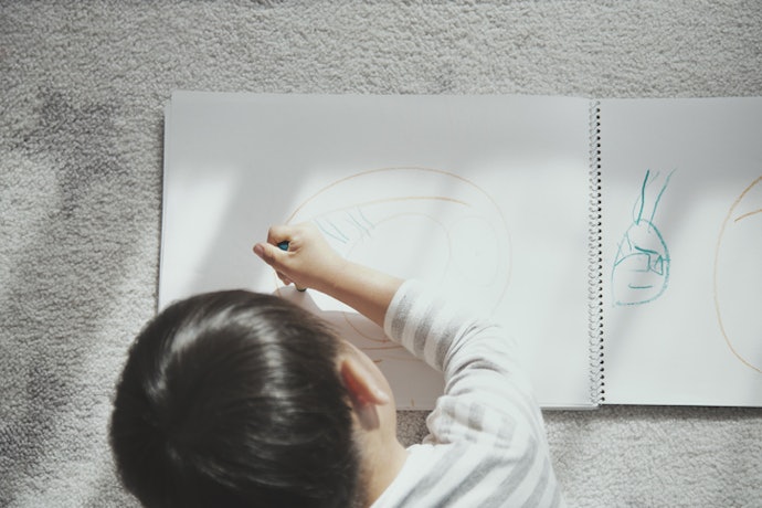 Para Crianças de até 4 Anos, Considere Lápis Jumbo e com Mina Grossa