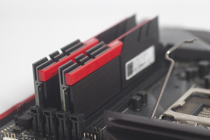 Dissipadores de Calor Podem Ser um Diferencial em Memórias RAM para Setups Gamer