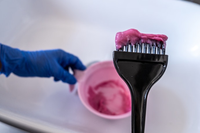 Quer mais Praticidade? Confira se o Kit Acompanha Par de Luvas e Emulsão Oxidante