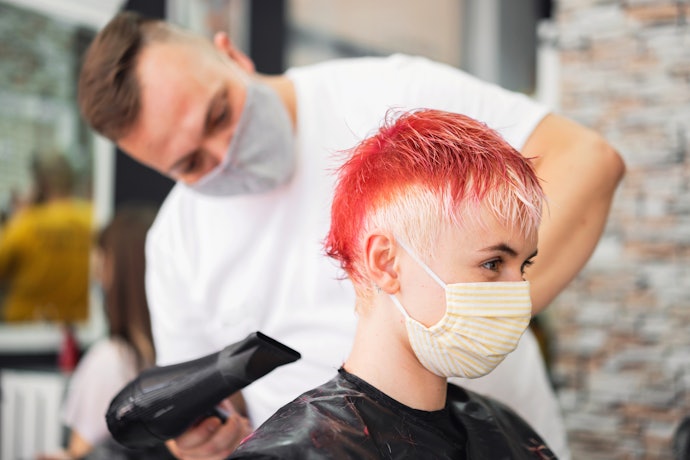 Prefira um Secador Gama com Tecnologia para Reduzir Frizz e Outros Benefícios