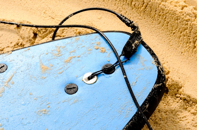 Observe com Quais Materiais o Bloco da Prancha é Feita