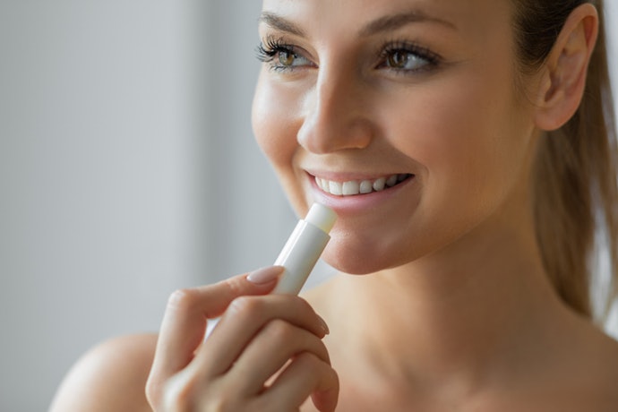 Para Hidratar Sem Deixar a Boca Pegajosa, Prefira um Lip Balm em Bastão