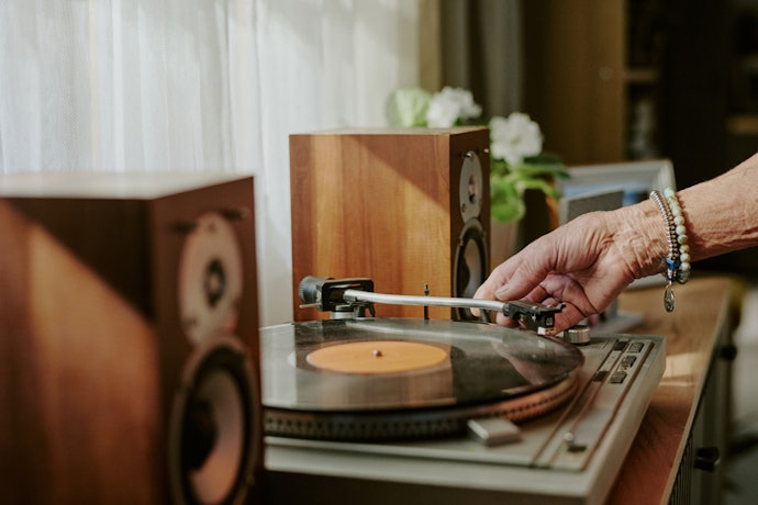 Para Evitar Pulo da Agulha e Distorção do Áudio, Prefira Toca-Discos com Contrapeso e Anti-Skating