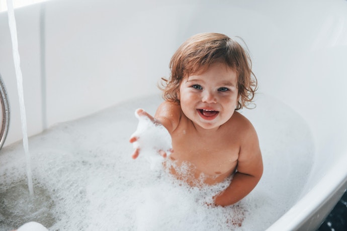 Para Cabelos Claros, Escolha Shampoo com Camomila ou Extrato de Calêndula