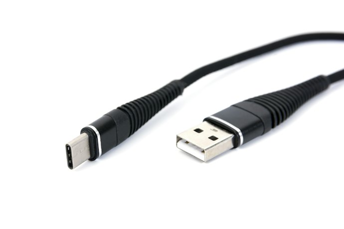 Confira o Material do Cabo para Saber se Ele É Resistente