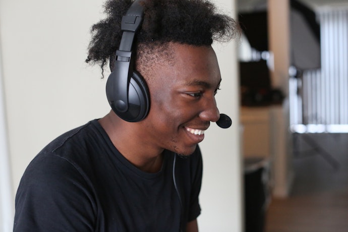Microfone para PS4: Escolha um Headset com Cancelamento de Ruído para Comunicação Clara