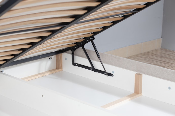 Invista em uma Cama Box com Baú para Guardar Objetos e Otimizar o Espaço do Quarto