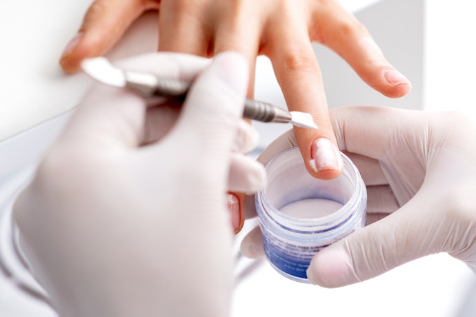 O Tempo de Secagem do Gel Base para Unhas Pode Chegar a 2 Minutos, Fique de Olho