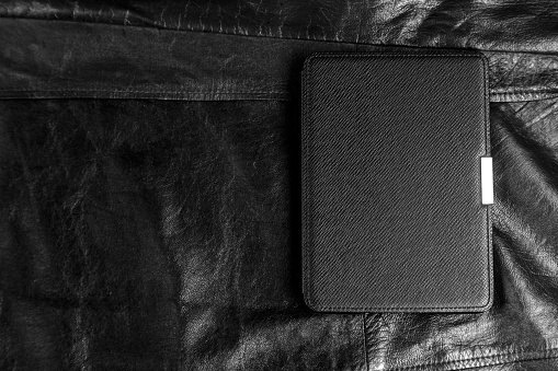 Para Proteger Seu Kindle nas Quedas, Prefira uma Capa com Material Resistente