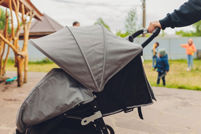 Para Mais Conforto, Escolha um Carrinho de Bebê Compacto Acolchoado com Reclinação