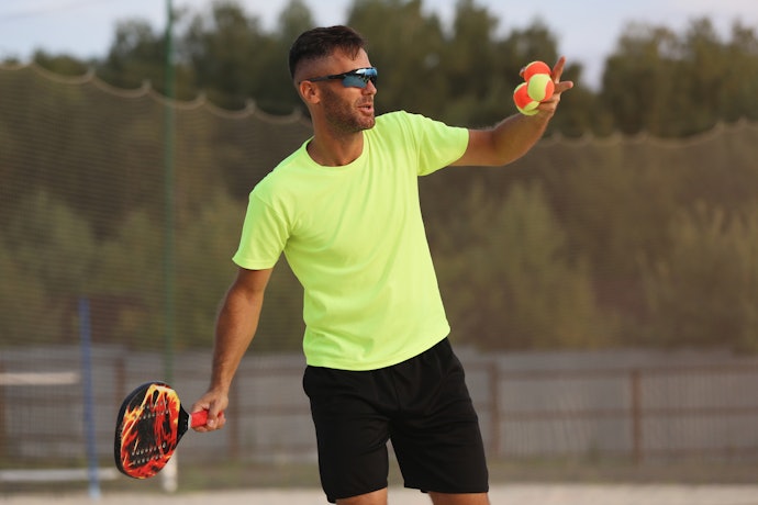 Bolas de Beach Tennis Produzidas em Borracha Têm Melhor Desempenho