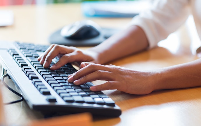 Para Profissionais que Digitam em Português, o Padrão ABNT2 É o Ideal