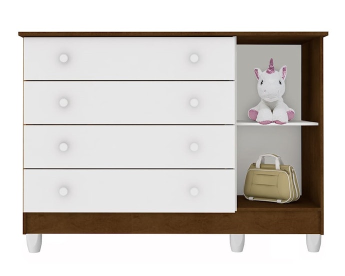 Para Incluir Itens de Decoração, Aposte em uma Cômoda para Bebê com Prateleiras