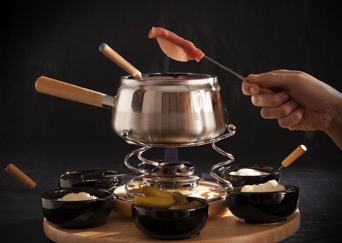 Escolha o Tamanho do Aparelho de Fondue de Acordo com sua Necessidade