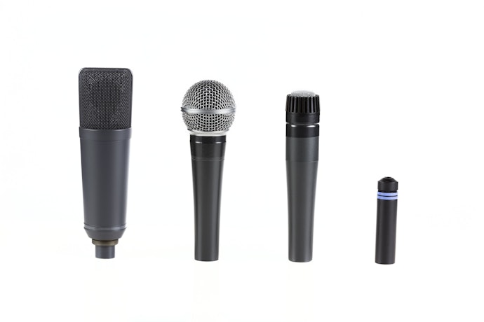 Shows Combinam Mais Com Microfones de Mão, Para Podcasts, Opte por Um Modelo de Mesa