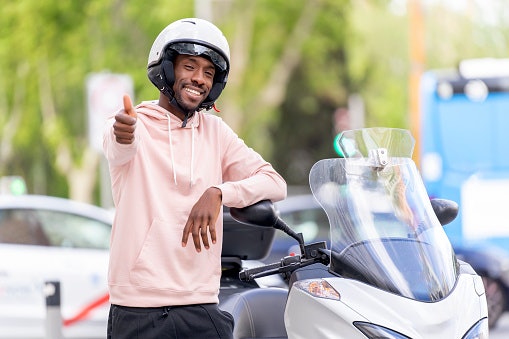 Prefira Cadeados para Moto Feitos de Aço Para Mais Resistência a Ferramentas de Corte