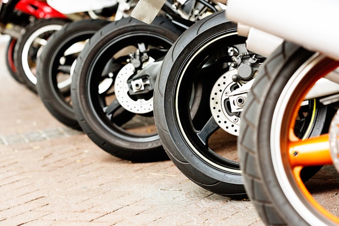 Aros 17 e 18 São os Mais Utilizados em Motos de Uso Urbano, Mas Não São os Únicos