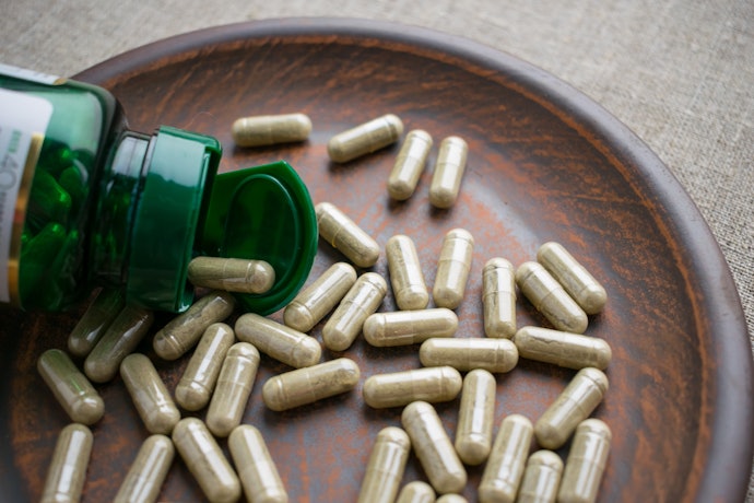 Cápsulas com 400 mg de Chá Verde São Ideais para Iniciantes. Confira a Concentração