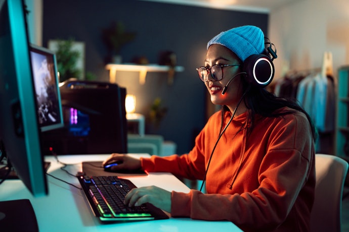 Para Jogar e Trabalhar, Escolha uma Cadeira Gamer com Balanço e Apoio para os Pés