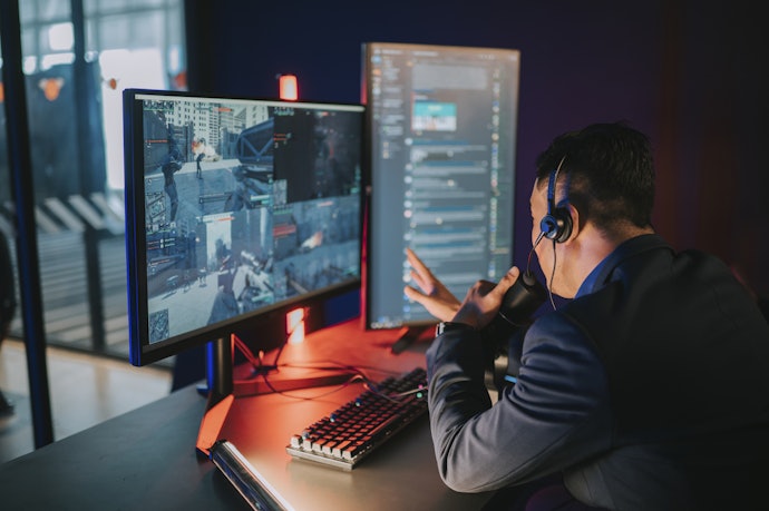 Do Trabalho aos Jogos: Fique de Olho nos Recursos e Tecnologia do Monitor Samsung
