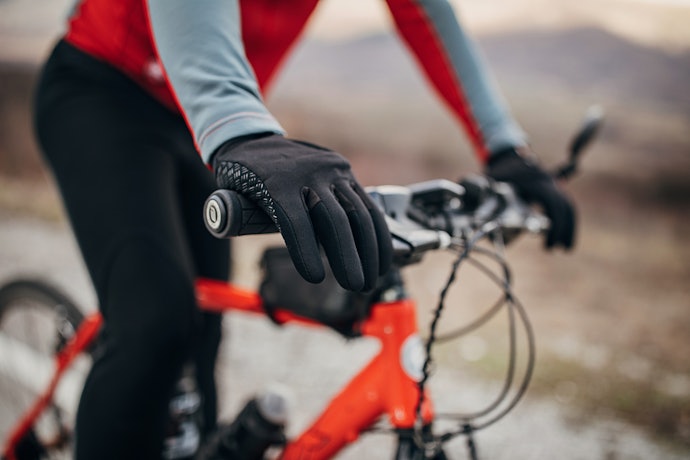 Decida entre Luvas de Ciclismo com Palmas Acolchoadas ou com Gel
