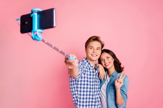 Defina o Comprimento do Pau de Selfie de Acordo com as Suas Preferências