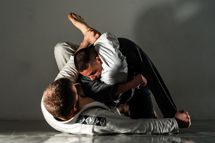 Busca Mais Mobilidade? Prefira um Kimono de Jiu-Jitsu Masculino Slim Fit