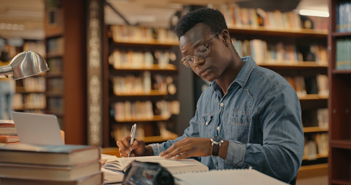 Livros com Recursos Didáticos Otimizam os Estudos