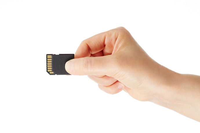 Se Quer Espaço para Atualizações, Prefira GPS Automotivo a Partir de 2 GB e Memória Expansível