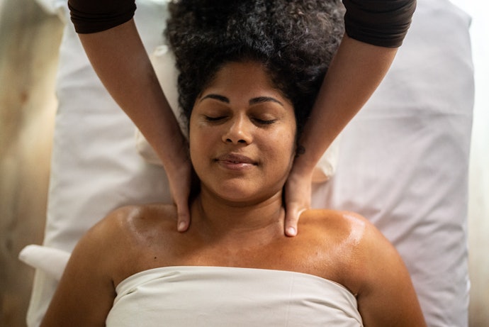Se Não Quiser Cheiro, Opte por Óleo Mineral ou Neutro para Massagens