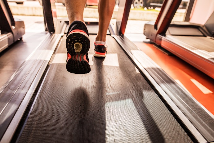 Se For Correr na Esteira, Prefira Tênis Mais Leves de até 300 G