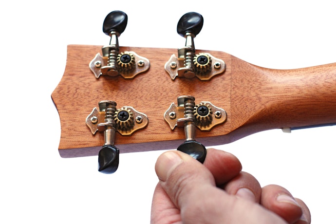 Confira as Tarraxas do Ukulele, Elas Interferem na Afinação do Instrumento