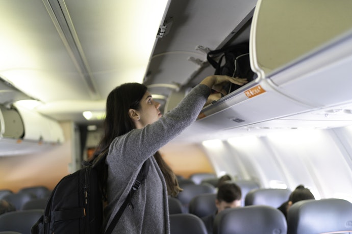 Se Precisa de uma Bolsa para Viajar de Avião, Compare o Tamanho Máximo Permitido
