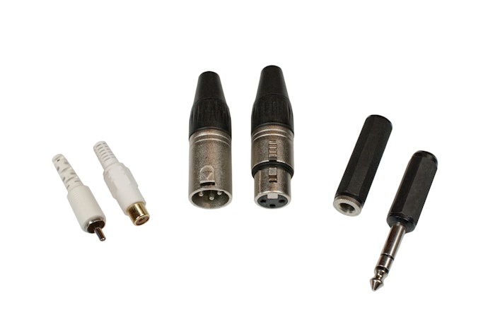 Busque por Conexões XLR x XLR para Ter um Cabo Balanceado