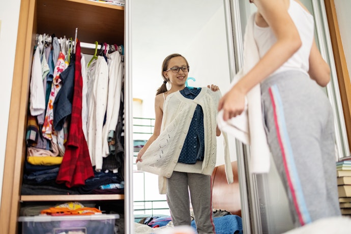 Busque um Guarda-Roupa de Solteiro com Espelho para Ter um Modelo Mais Completo