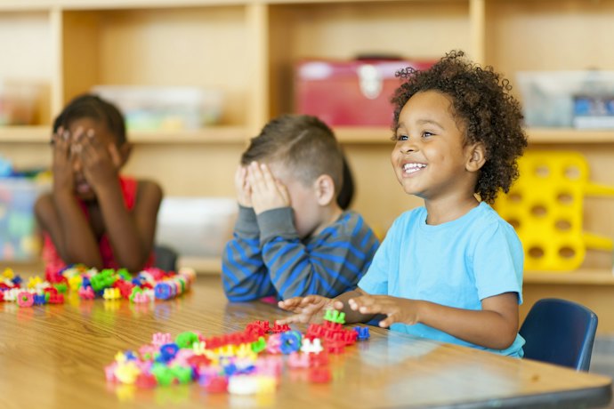 Confira Sempre a Classificação Etária do Brinquedo