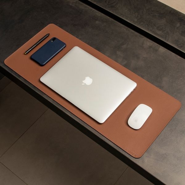 Para Prevenir Riscos em sua Mesa, Escolha um Mouse Pad Extragrande