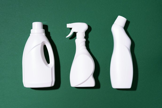Para Estofados Grandes, Prefira Impermeabilizantes para Sofá de 1 L ou Mais