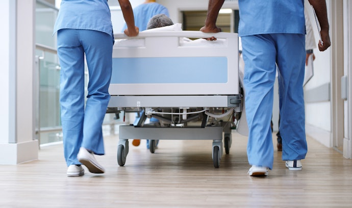 Leito Hospitalar com Rodízios Facilita o Transporte