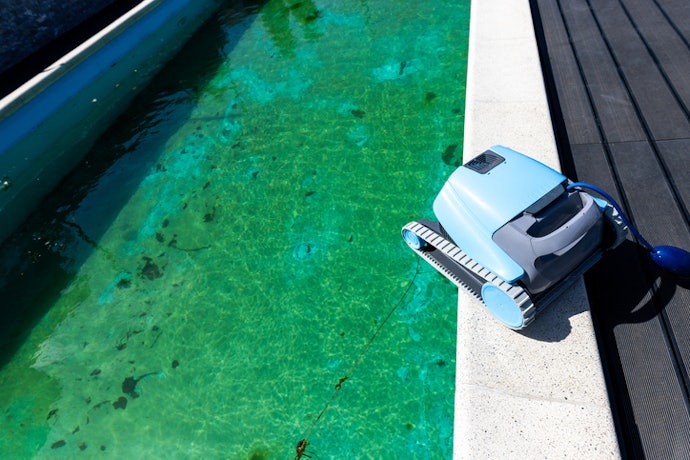Para Piscinas Coletivas, Escolha Robôs com Alto Fluxo de Sucção