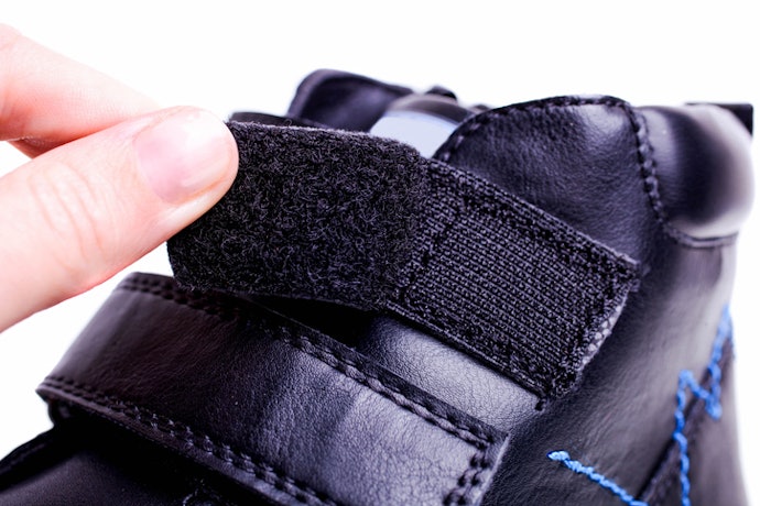 Se Você Precisa Trocar de Calçado Rápido, Opte por Fechamento Elástico ou com Velcro