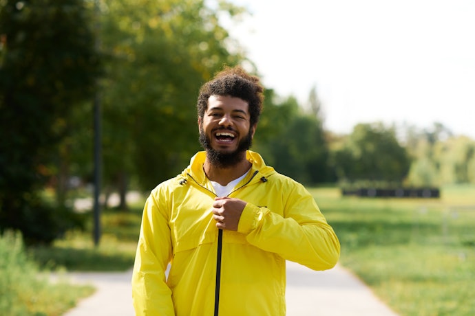 Vai Usar com Frequência? Escolha uma Jaqueta Corta-Vento Masculina com Funcionalidades Úteis