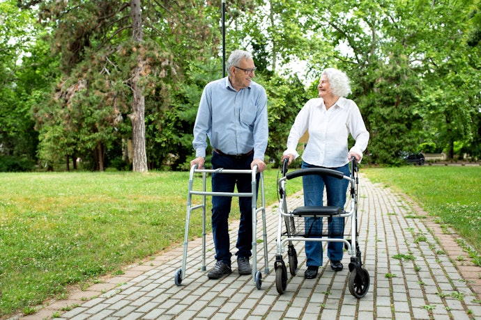 Para Usar e Transportar com Mais Facilidade, Prefira Andadores de Até 4 Kg