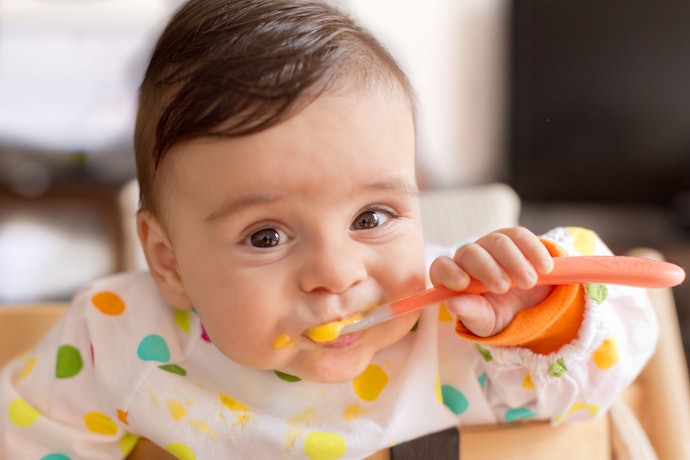 Colheres para Introdução Alimentar Feitas em Silicone São Mais Confortáveis