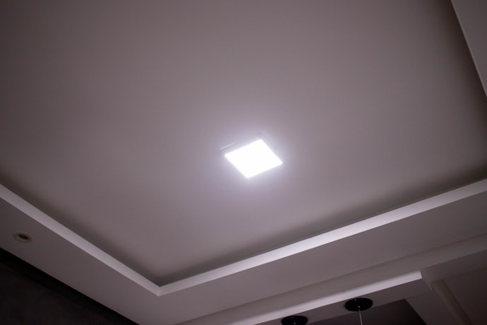 Se Gosta de Decoração Discreta, Escolha a Luminária de Teto de Embutir ou Plafon Slim